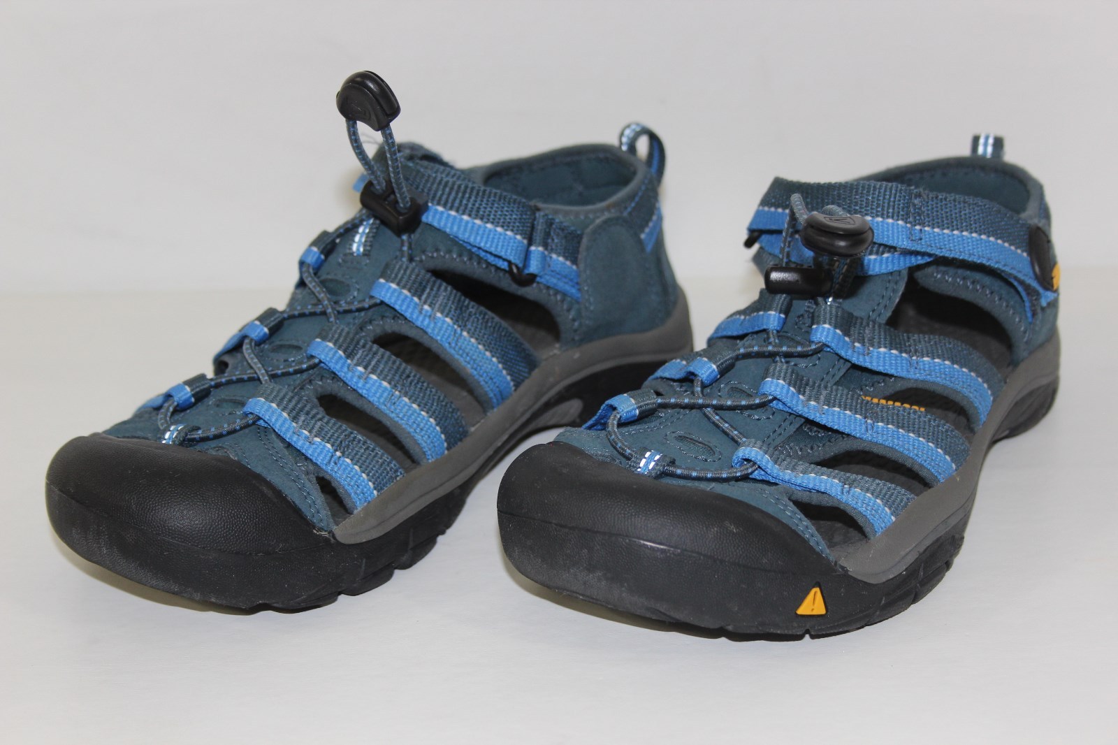 FREE SHIPPING Keen Youth Mens Sz 5 Blue & Gray Athletic Sandals Shoes VERY NICE