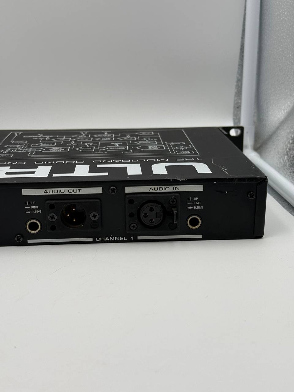 Behringer Ultrafex II EX3100 multiband sound enhancement processor excellent