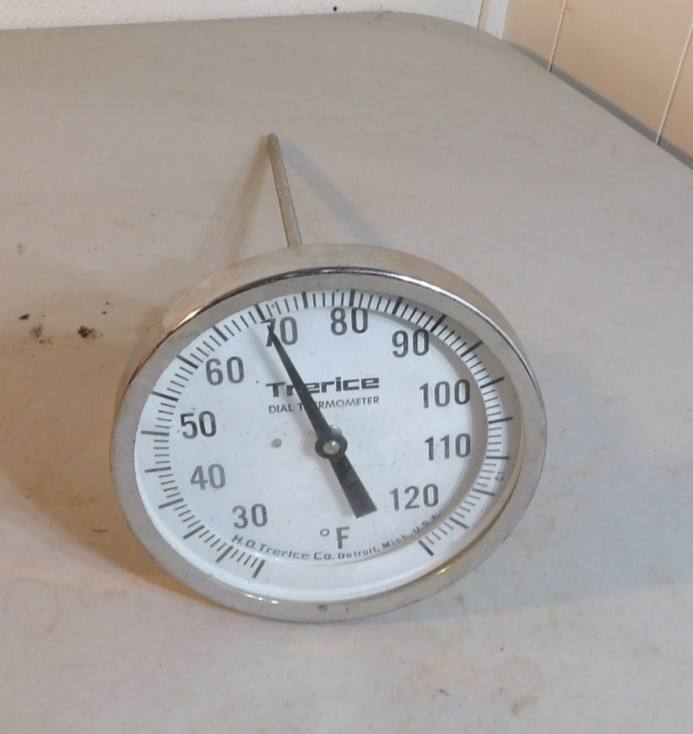 H.D. Terrace Dial Thermometer