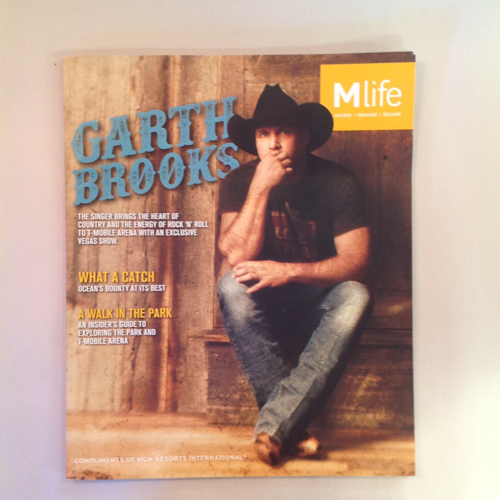Spring 2014 MGM Resorts International Mlife Magazine Garth Brooks T-Mobile Gde