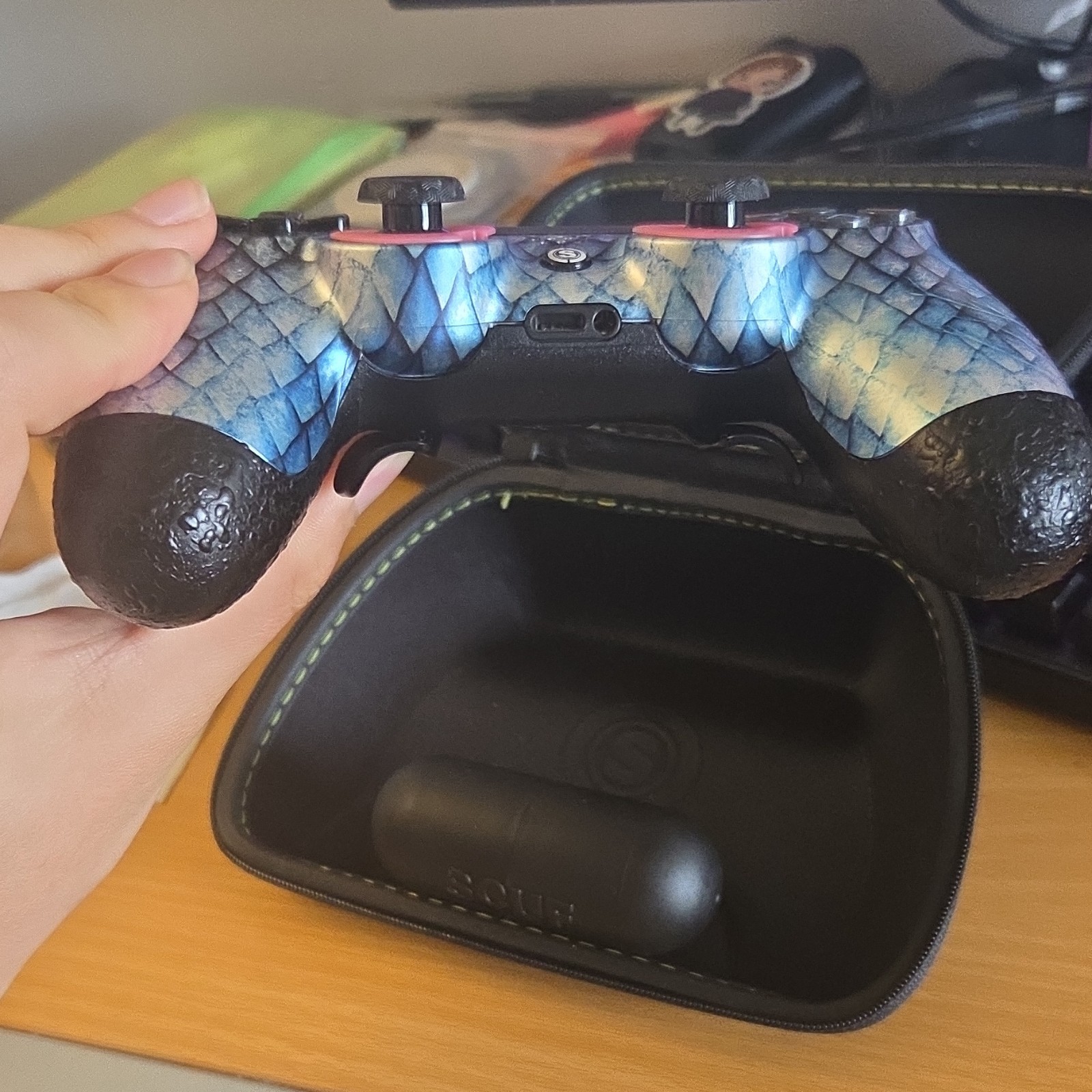 SCUF Custom Controller Bundle Micro USB with Carrying Case, Thumbsticks, Paddles