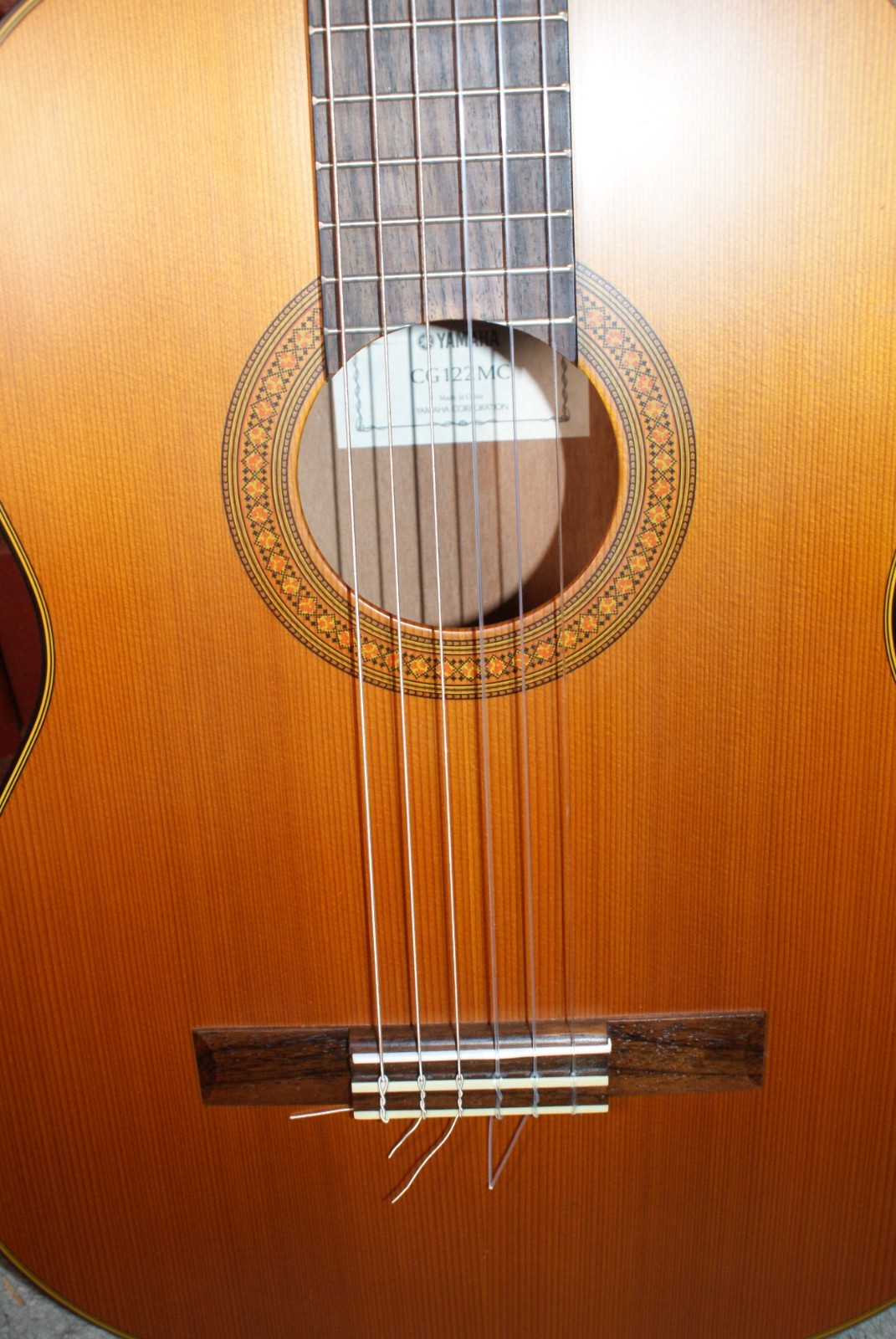 YAMAHA CG122MC Classical Guitar - Cedar top