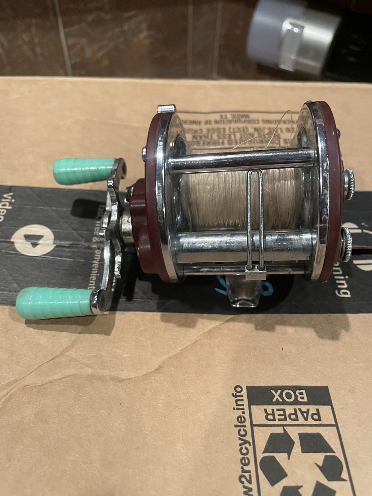 Vintage PENN PEER 109 Fishing Reel Made In USA NICE