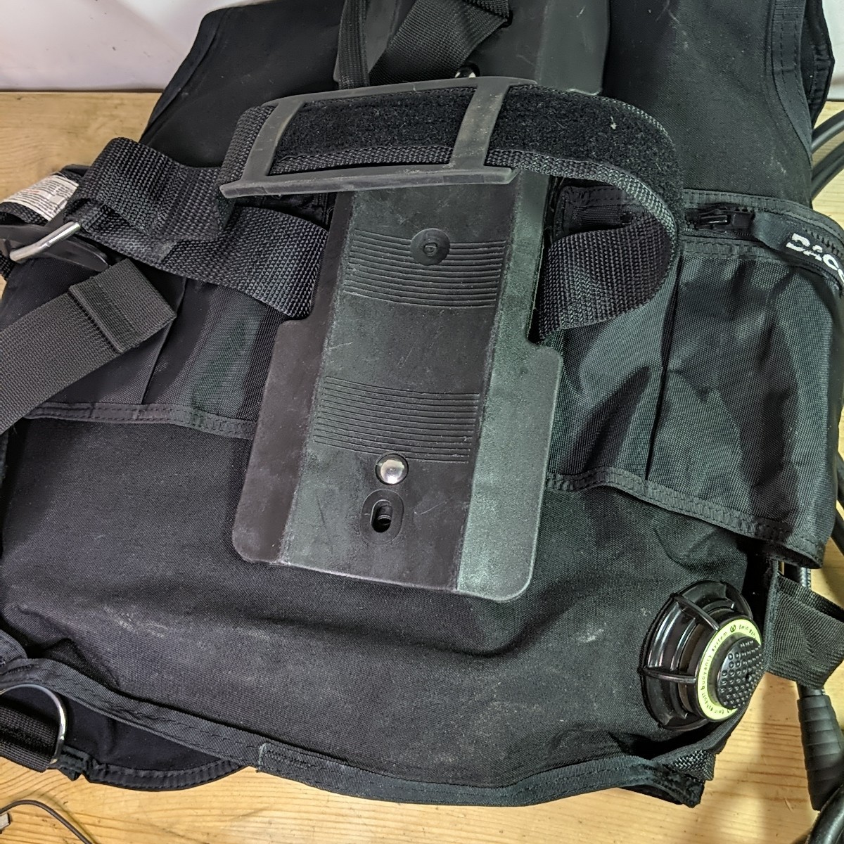 Sea Elite Regulator & Dacor Talon Diving Vest
