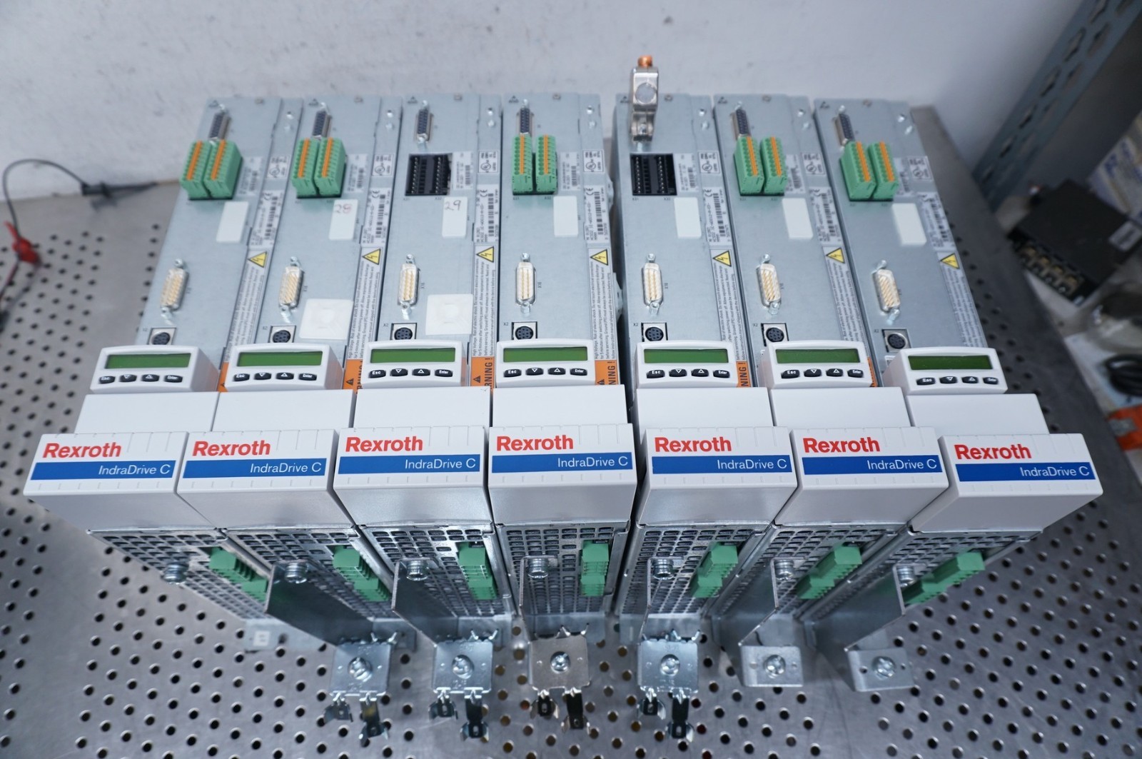 Rexroth HCS02. 1E-W0012-A-03-NNNN with R911305274 controller