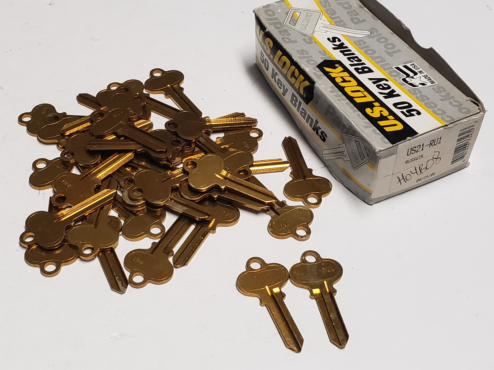 Vtg Lot of 39 U.S. LOCK Uncut Key Blanks - US21-RU1 - RUSSWIN - NOS