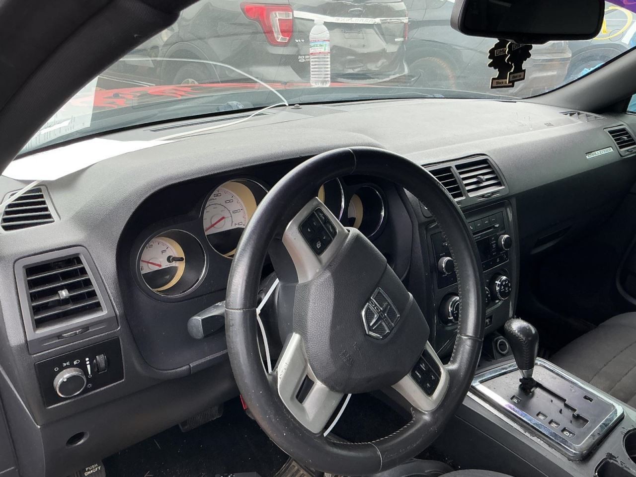 CHALLENGE 2013 Glove Box 4972439