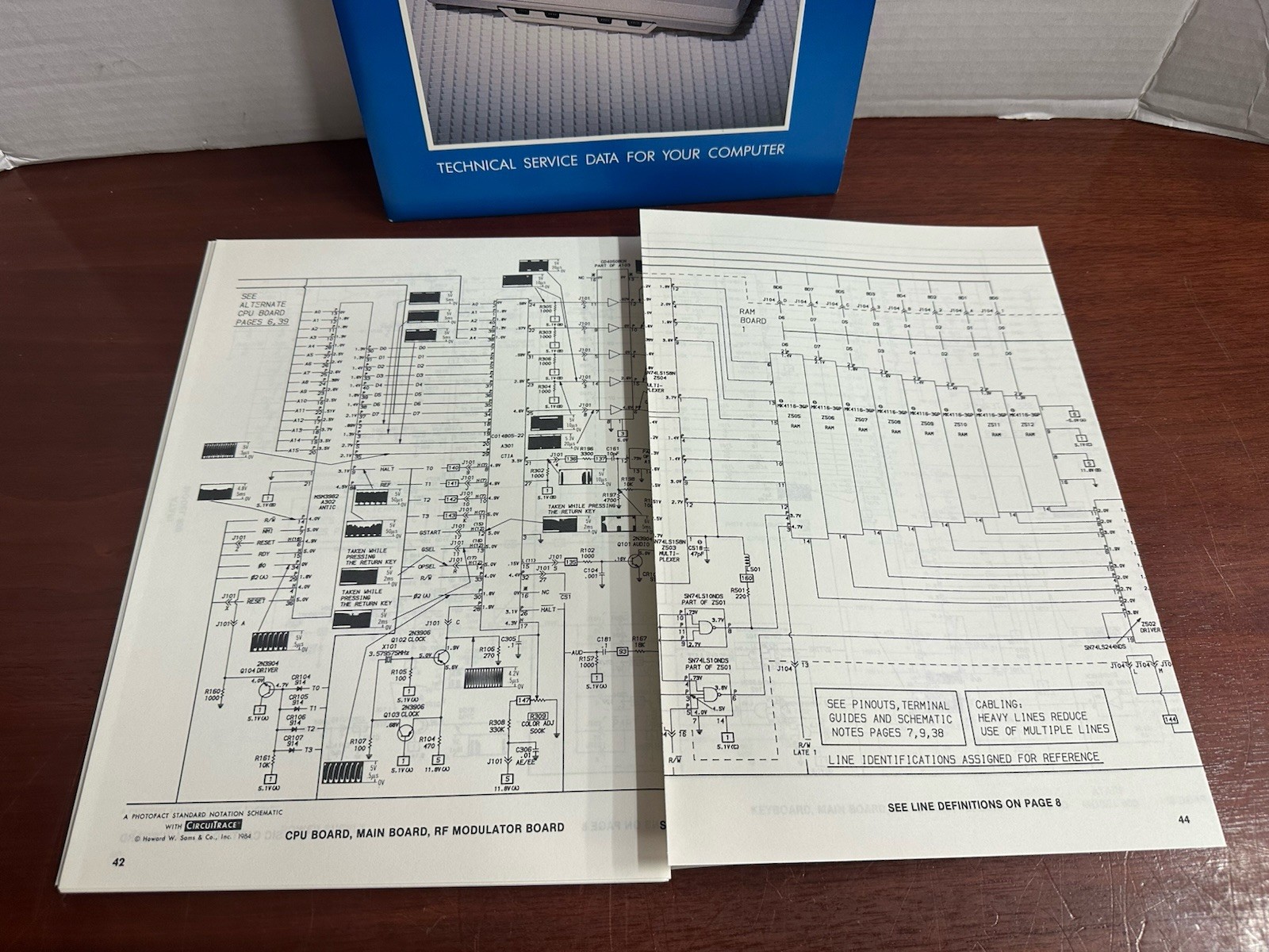 ATARI 800 Howard Sams ComputerFacts Technical Service Data Manual CC7