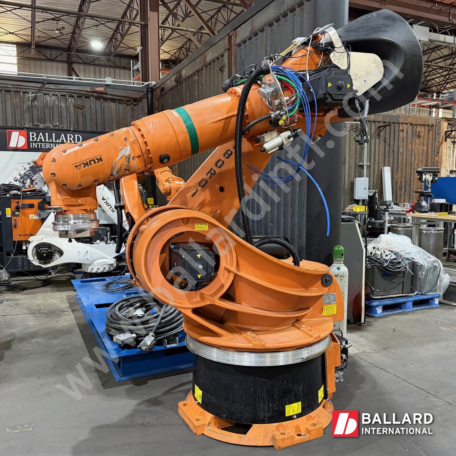 KUKA KR 360 L240-2 Robot System w/ KR C2ed05 Controller -  799643