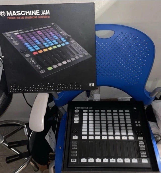 Native Instruments NI Maschine Jam Production Midi Controller [Bitwig Ableton]