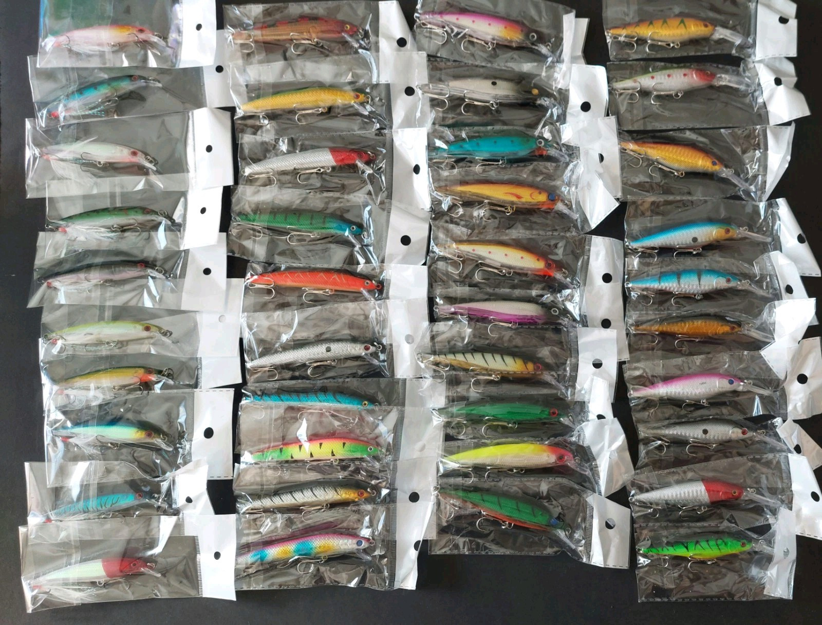 New Largemouth Bass Minnow Fishing Lures Crankbaits Mixed Lot Of 40pcs  New Lot