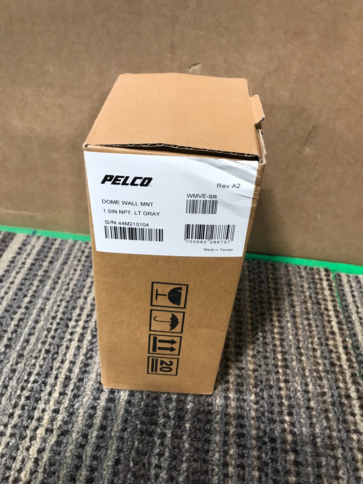 Pelco Wall Mount Dome , Light Gray - 1.5" NPT, LT GRAY  WMVE-SR NIB