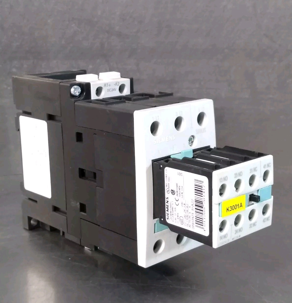 Siemens 3RT1034-1B.0 w/ 3RH1921-1FA22 Contactor Relay                    Loc4D42