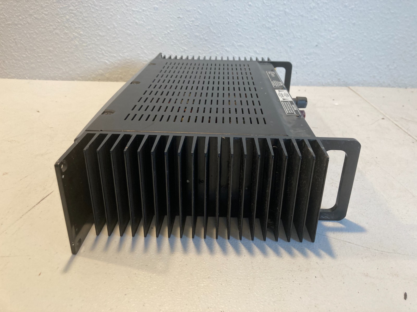 BEHRINGER A500 Professional Power Amplifier