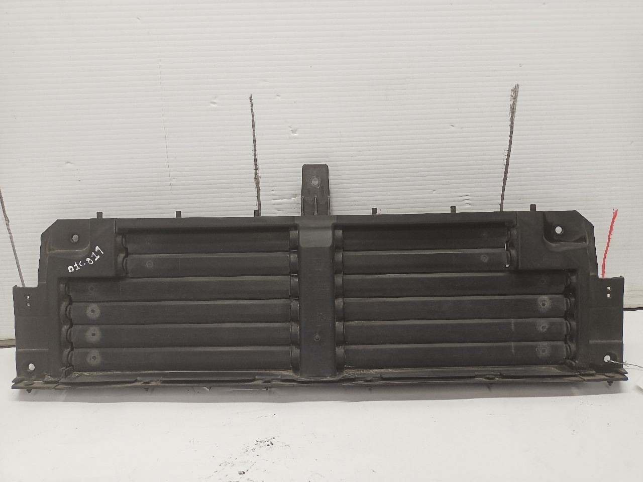 GM OEM Radiator Grille Air Shutter W/Actuator From 20 CHEVY BLAZER RS   13066695