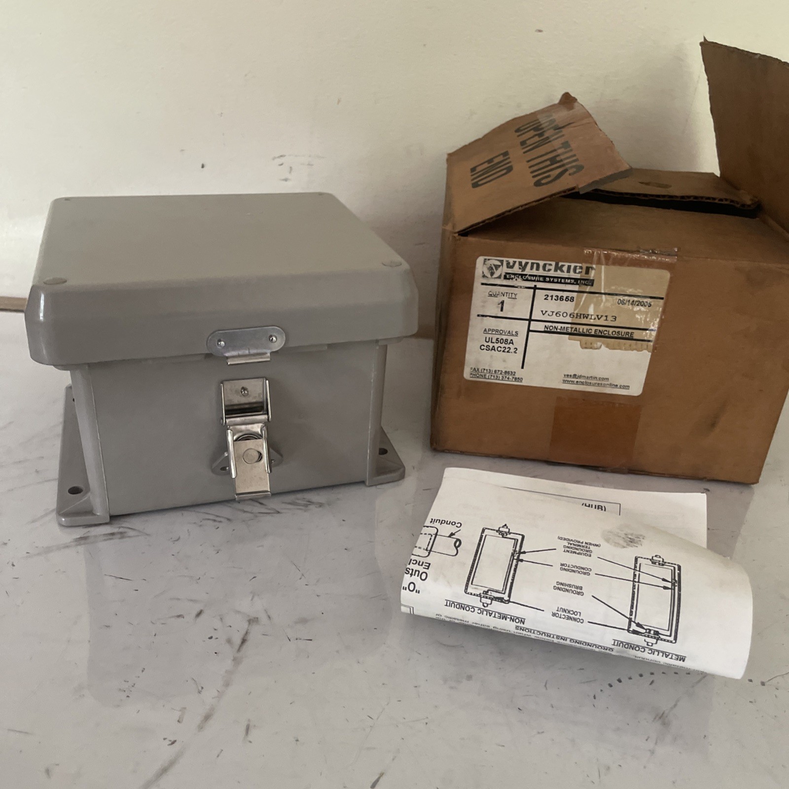 VYNCKIER VJ606HWLV13 NON-METALLIC ENCLOSURE NEW