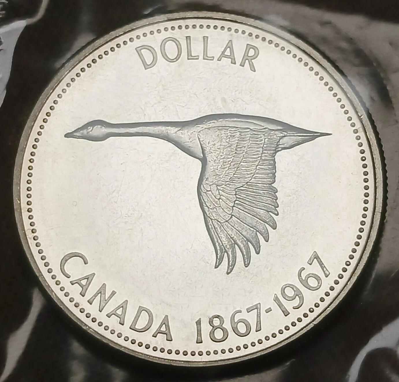 1967 CANADA $1 - 100 YRS. CONFEDERATION / GOOSE - .6 Oz BU UNC .800 SILVER CROWN