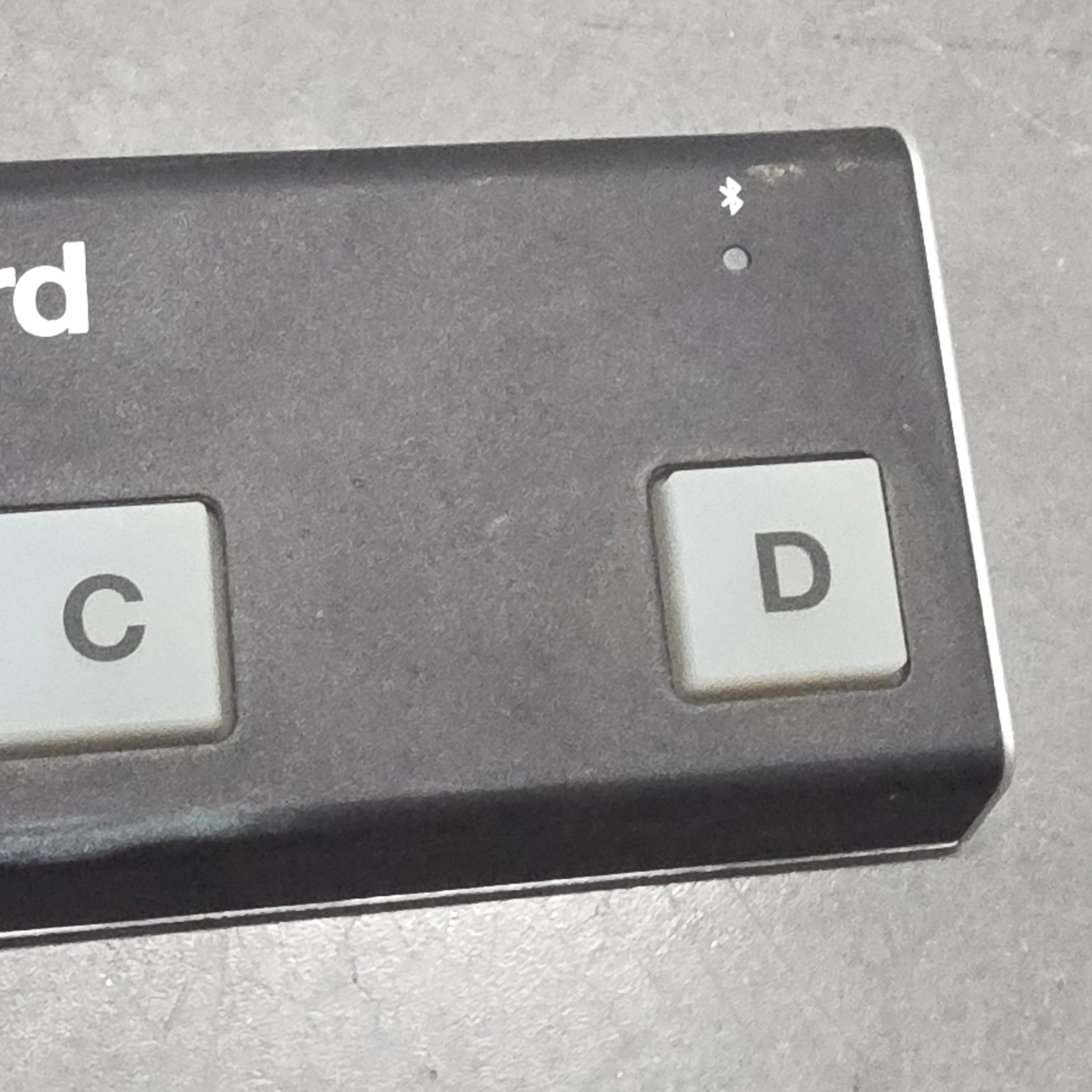 IK Multimedia iRig BlueBoard Bluetooth MIDI Pedal Board Controller Tuner USED