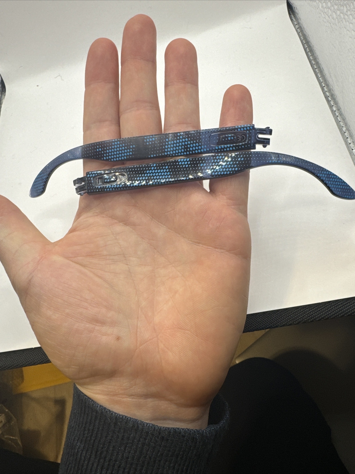 Oakley Holbrook Replacement Arms Blue/Black (No icons)