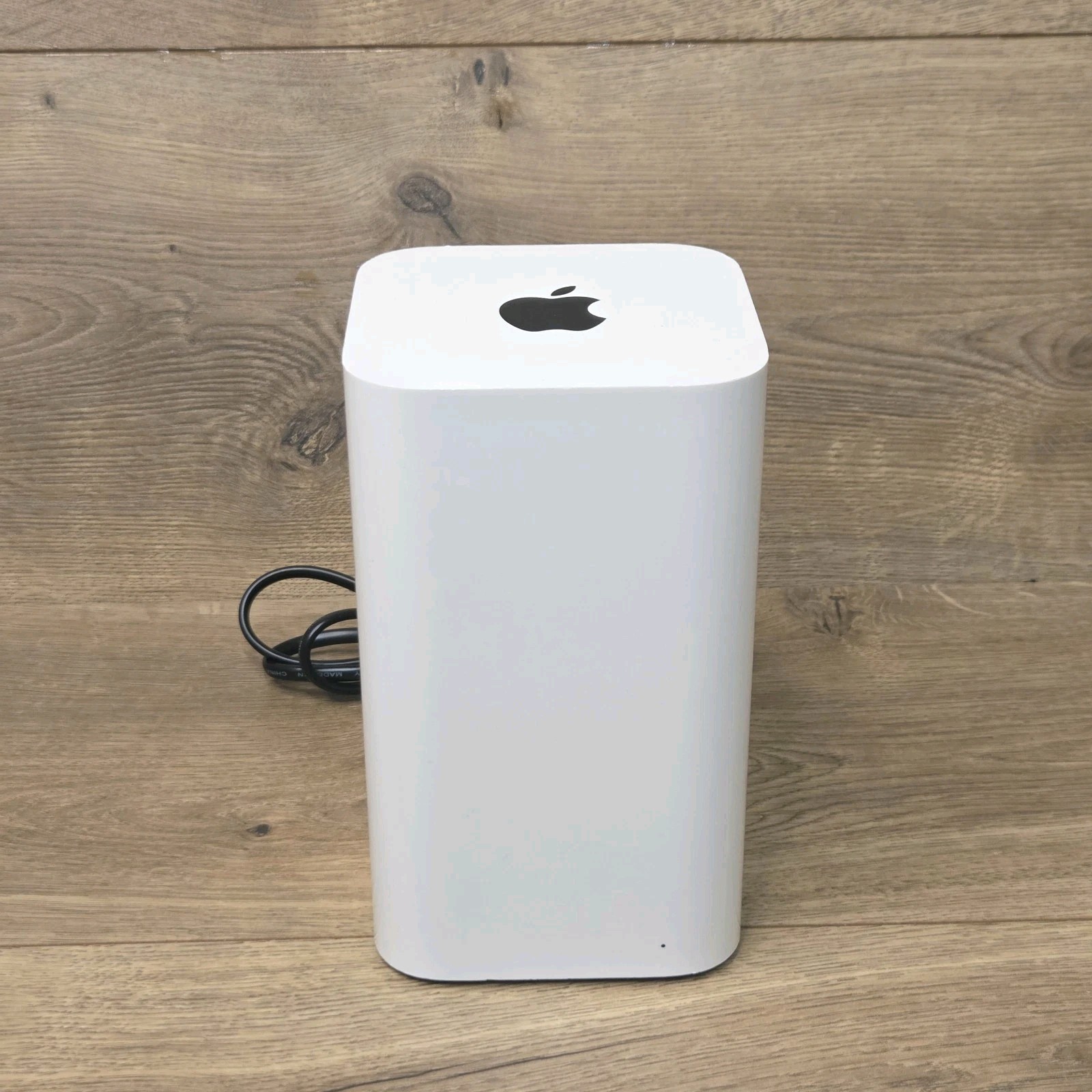 Apple AirPort Extreme A1521 6th Gen Dual Band 802.11ac Gigabit Wi-Fi Router Base
