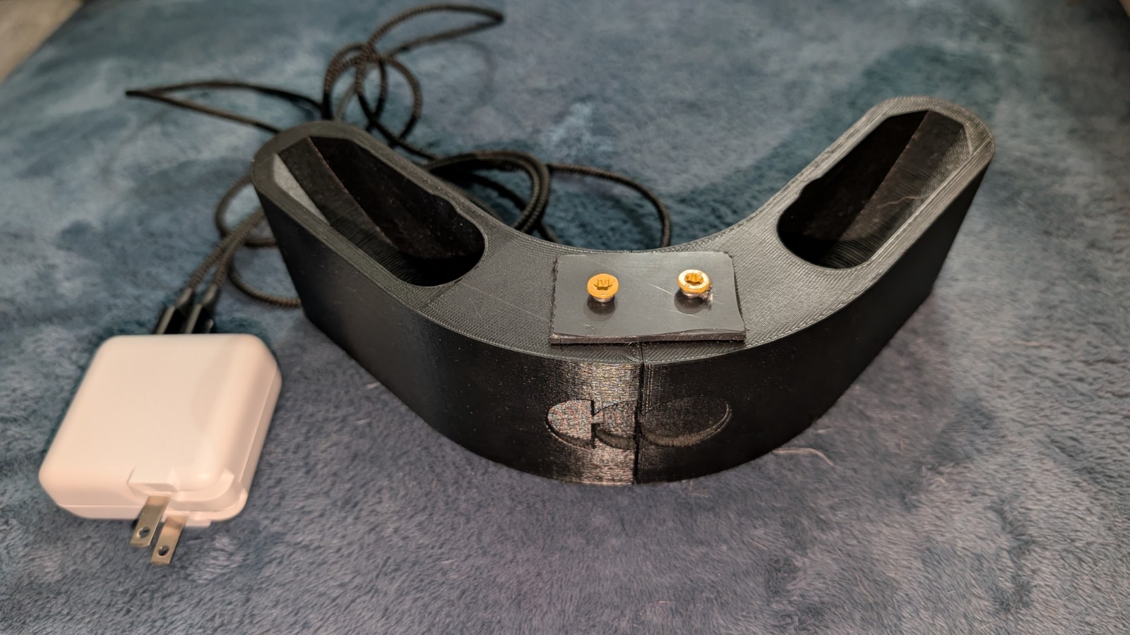 Magnetic Charging Dock/Stand Holder and Organizer for Valve Index VR Controller
