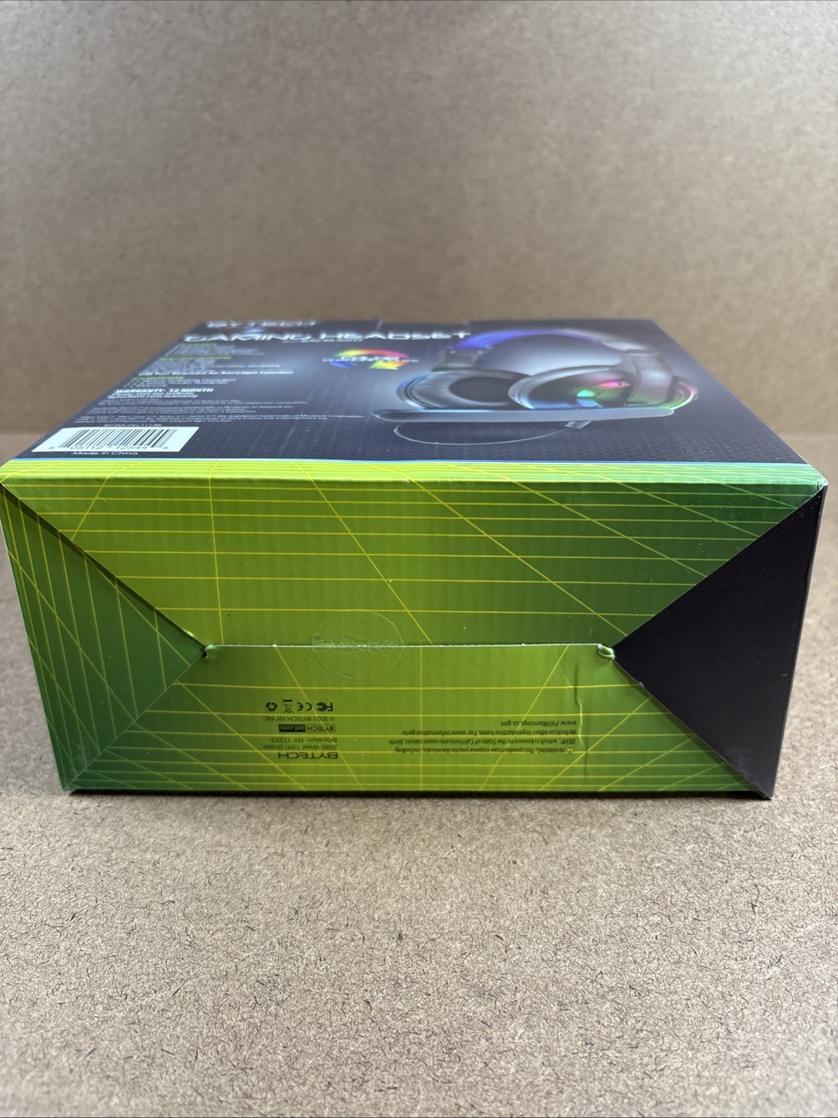 BYTECH Gaming Headset with Backlight 3.5MM Adjustable Volume & Headband NEW!