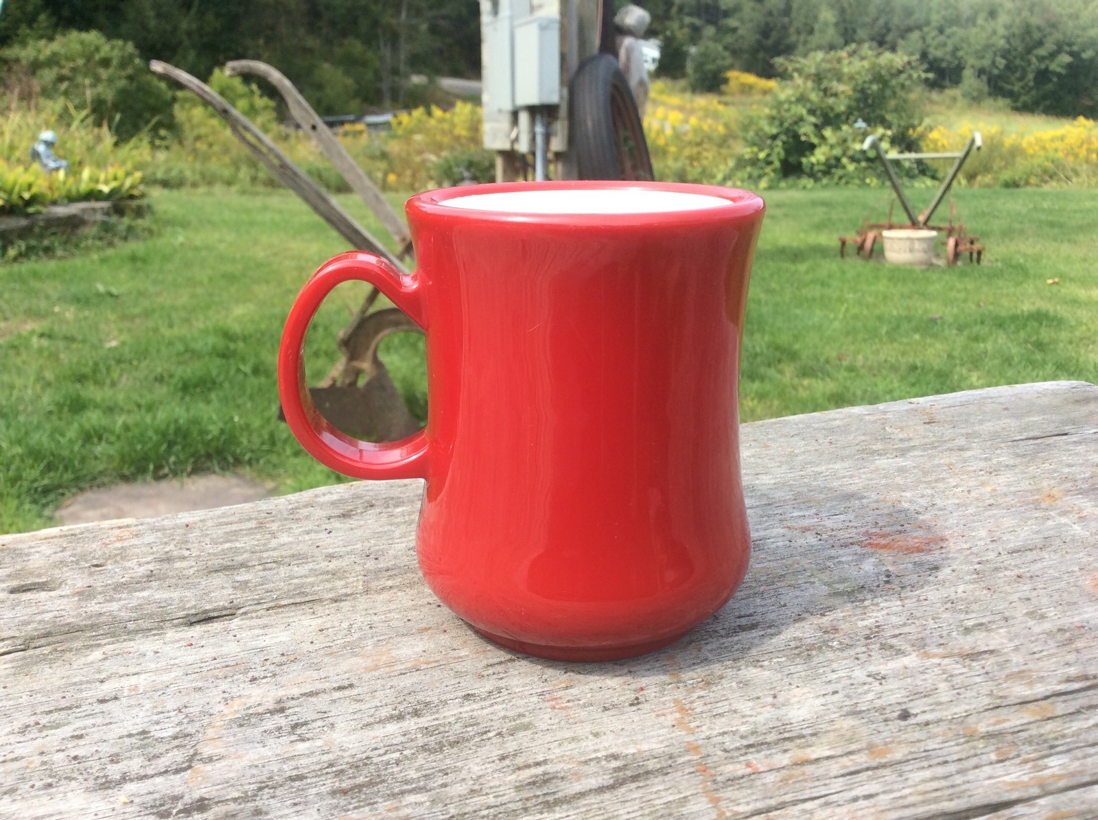 Vintage Red Coffee Mug, White Inside, Continental Plastics, Diablo Design #8004