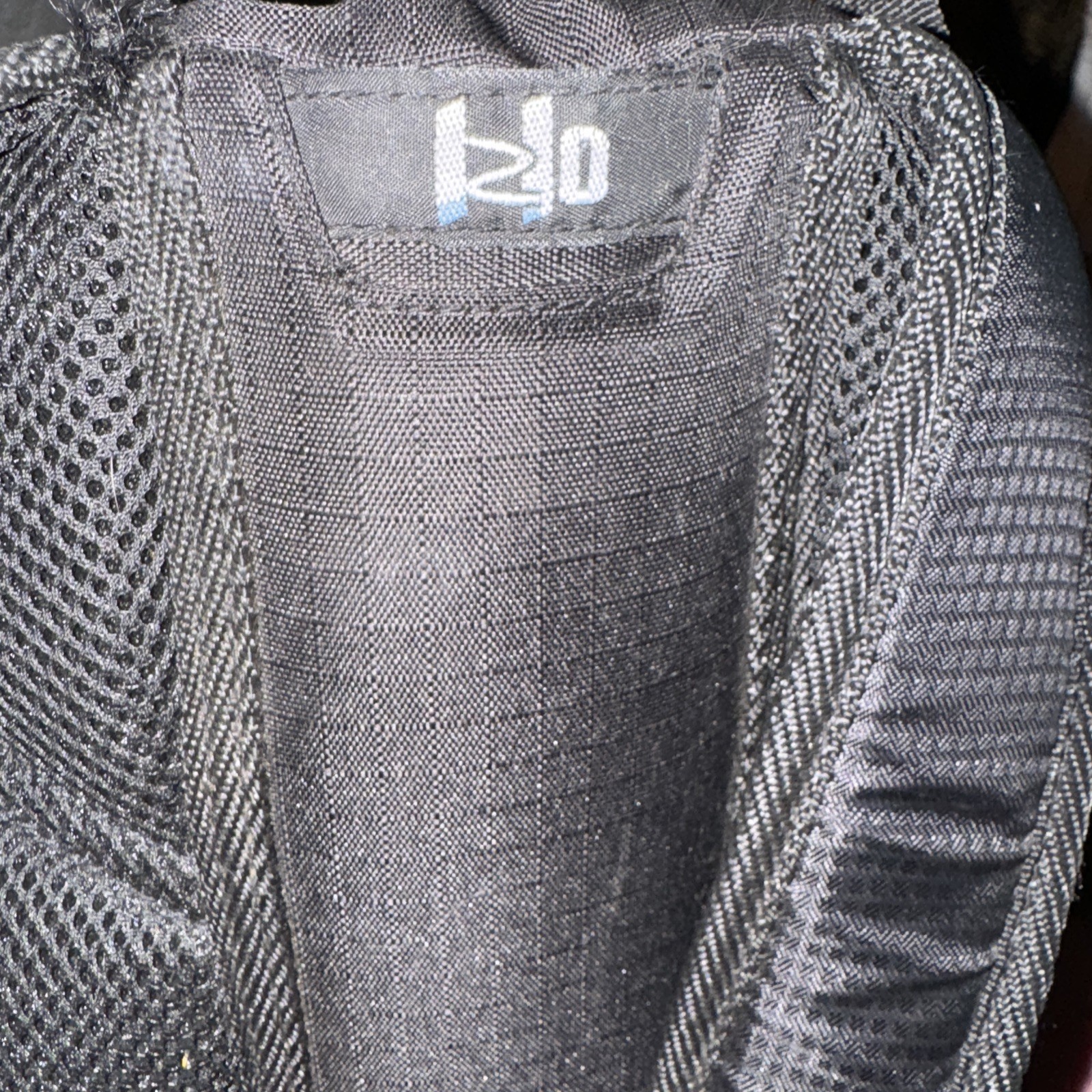 Quest Hydration 2L Daypack Backpack Hiking No Bladder Black Multiple Pockets