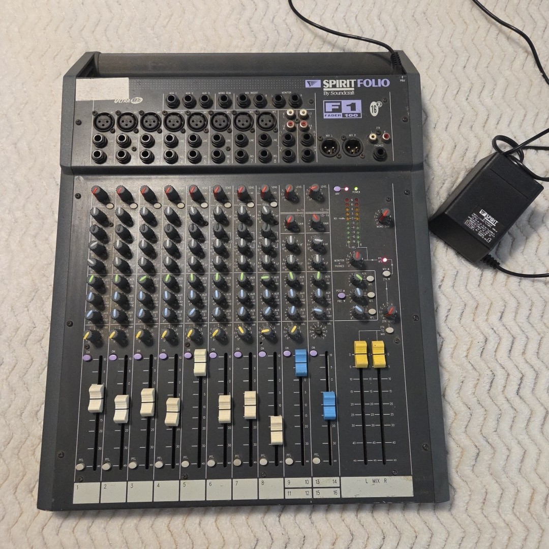 Soundcraft Spirit Folio F1- Fader 100 - 16/2 Analogue Mixing Desk POWERS ON