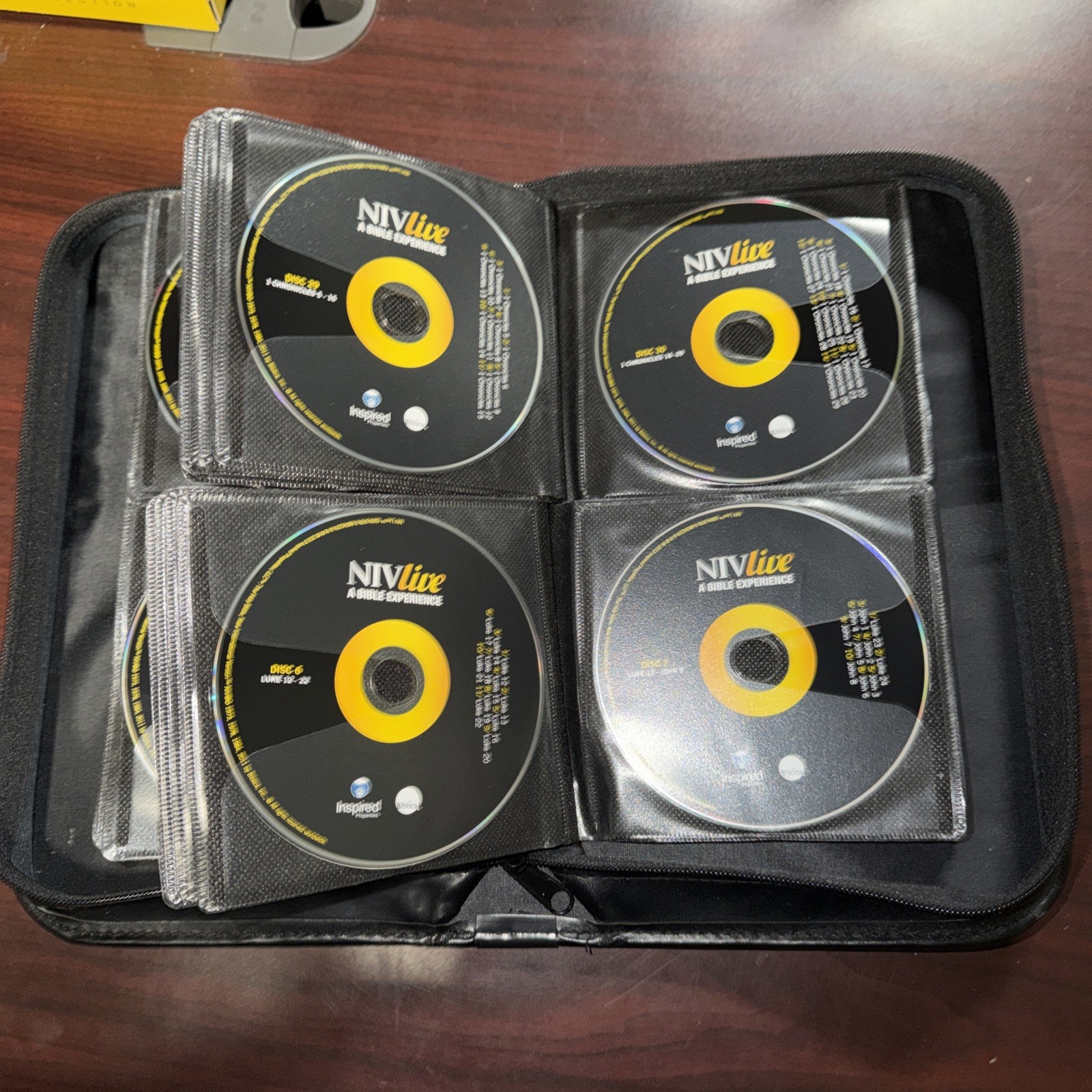 NIVlive A Bible Experience 80 CD Set with Leather Binder