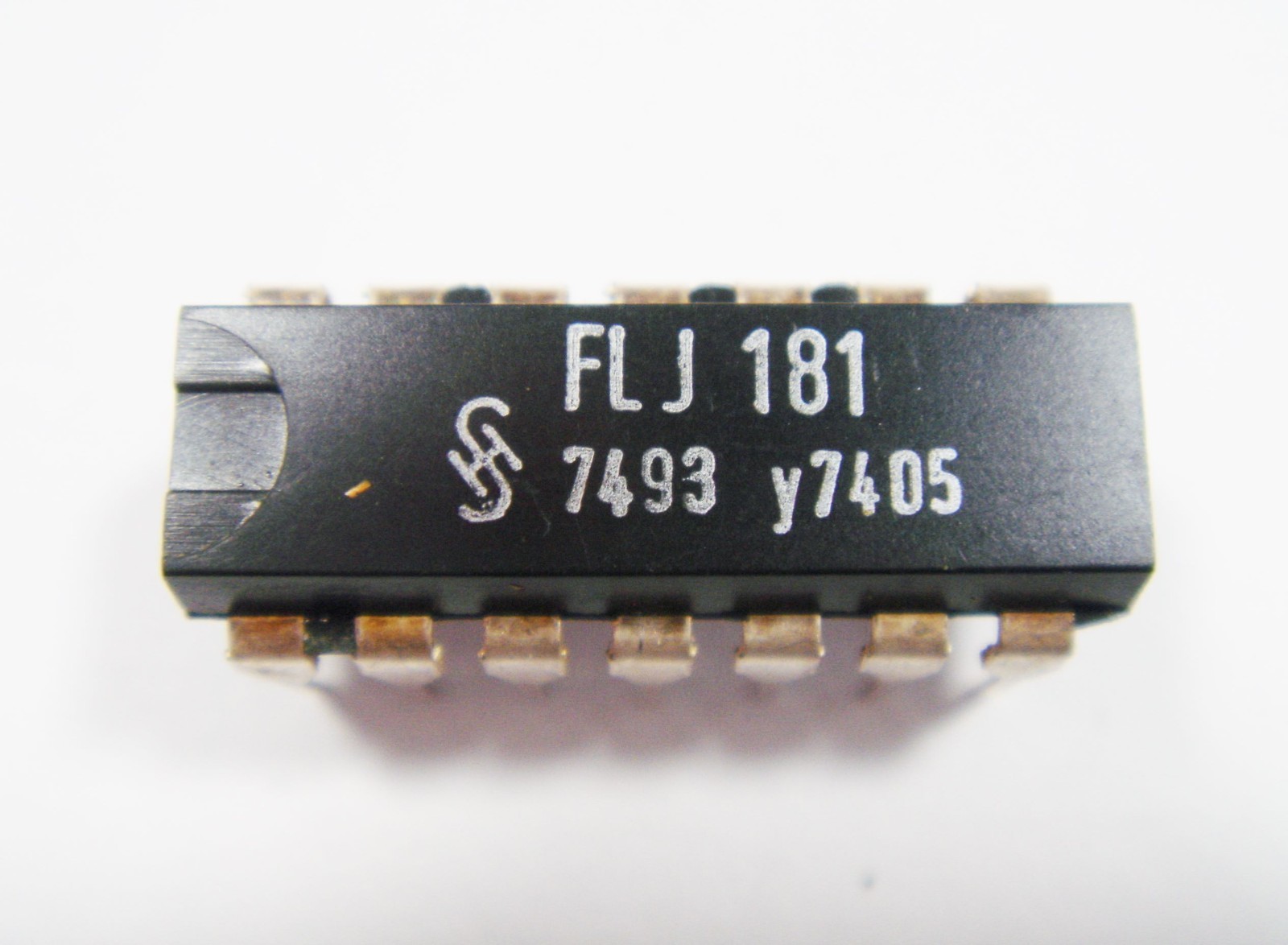 FLJ 181 SN7493 TTL Circuit IC #CF64