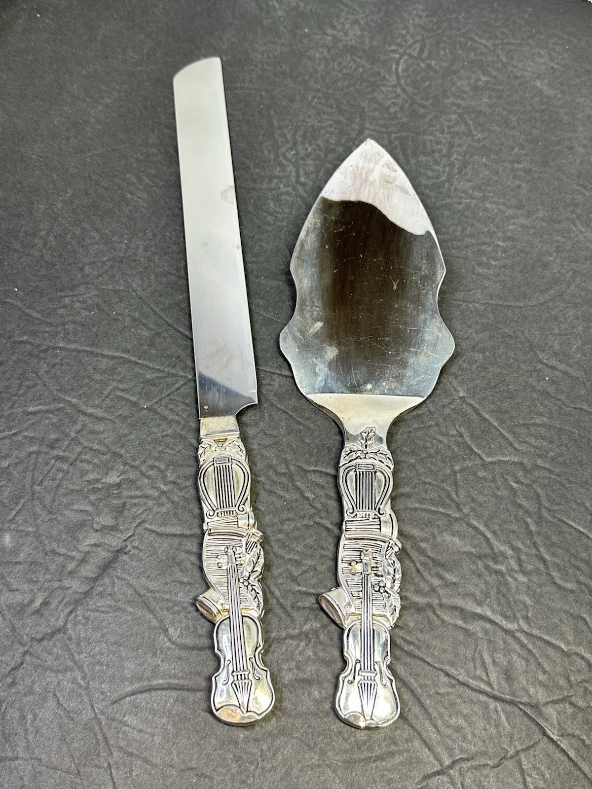 Godinger Cake Knife and Server Set Silver Plate Musical Instruments Violin Harp