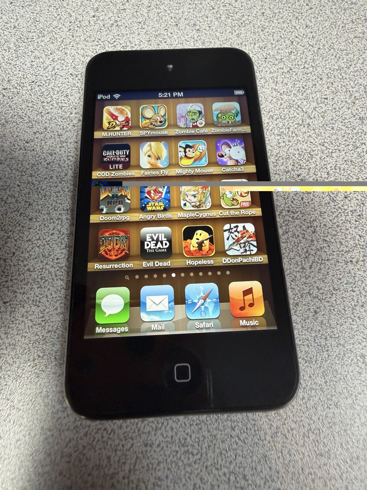 iPod touch 4th 64gb 160 Retro Games Voltron Resident Evil Infinity Blade
