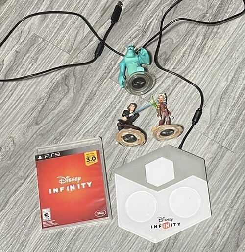 Disney Infinity 3.0 PS3 Bundle  Includes Game, 3 Toys, And Portal For PS3