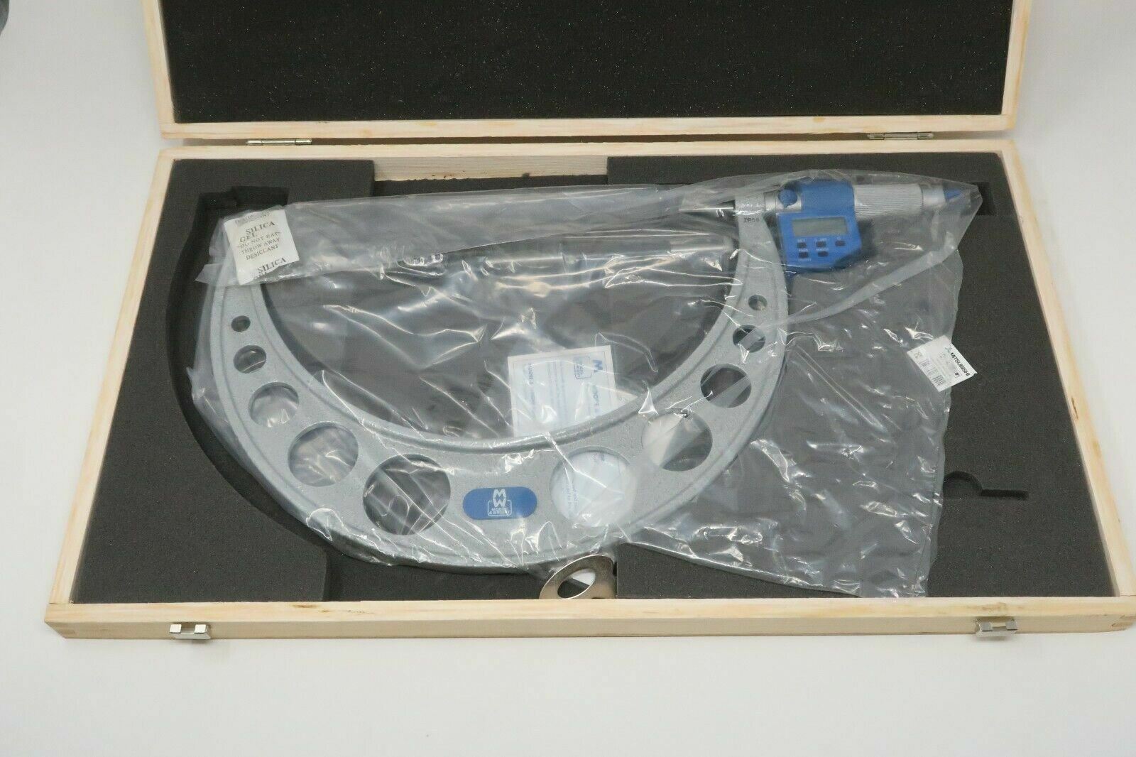 M&W Moore & Wright 225-250mm / 9-10" Digital Outside Micrometer 210-06DDL