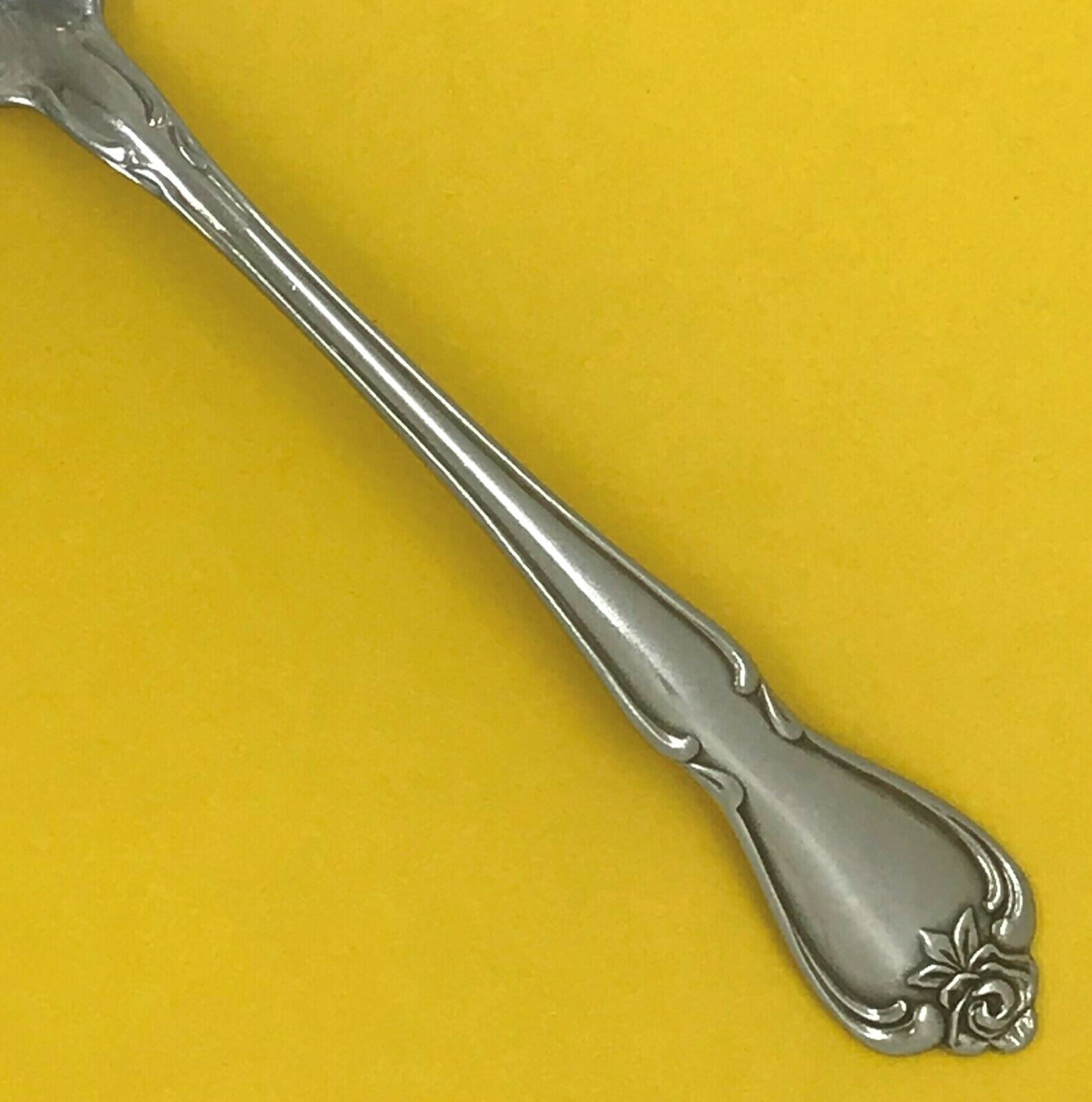 ONEIDA 1881 ROGERS ARBOR ROSE-TRUE ROSE STAINLESS FLATWARE SINGLES/GROUPS CHOICE