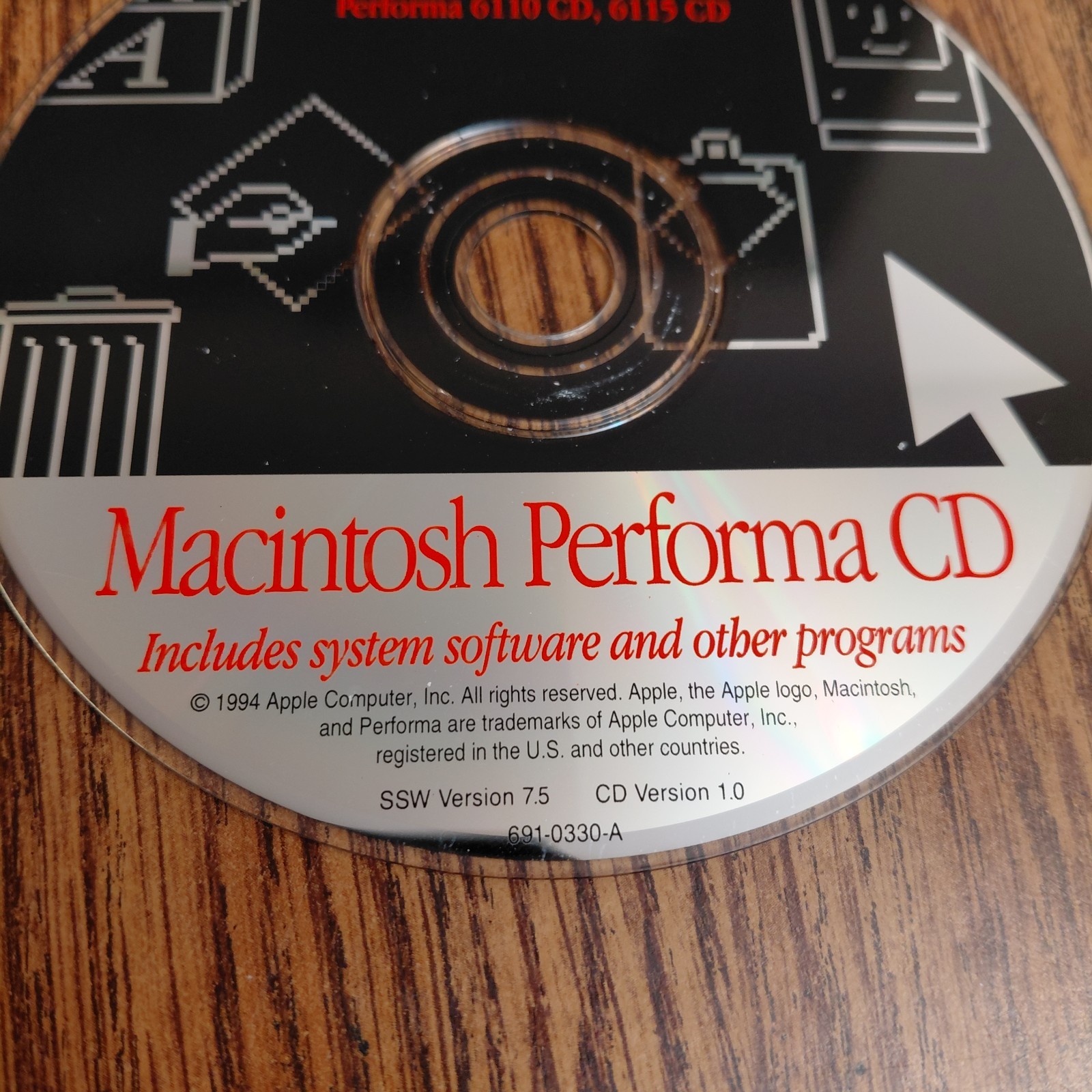 Apple Macintosh Performa CD 6100CD & 6115CD SSW Version 7.5 CD Ver 1.0 1994