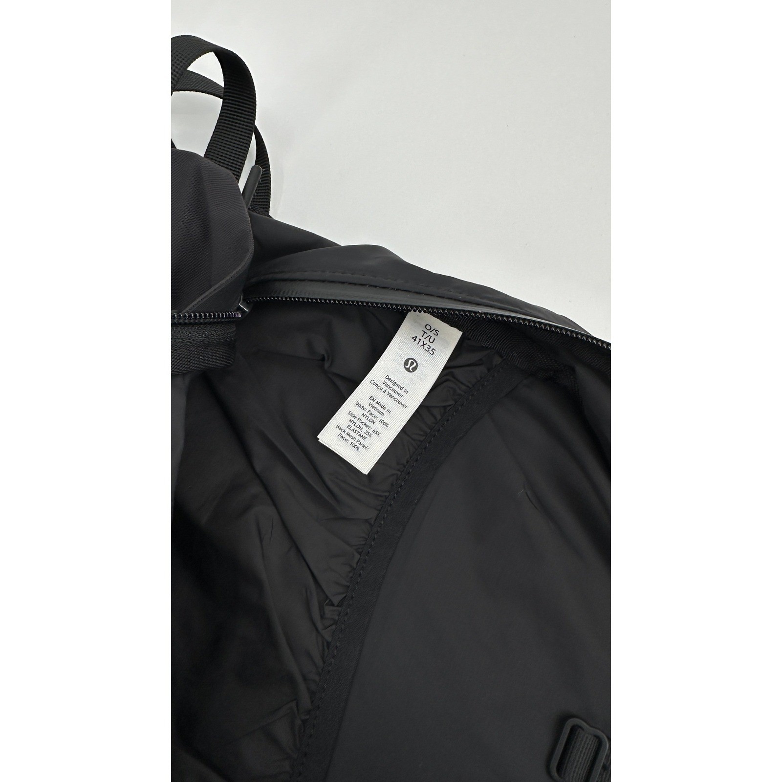 Lululemon Active Backpack 10 L O/S Black Hydration Comp Water Repel Reflective