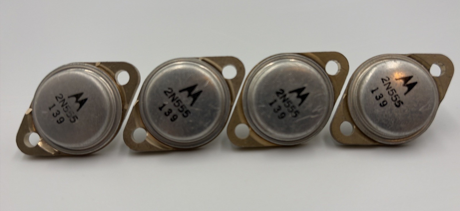 QTY 4 NEW 2N555 MOTOROLA POWER TRANSISTORS Gold Pins Fast Shipping!