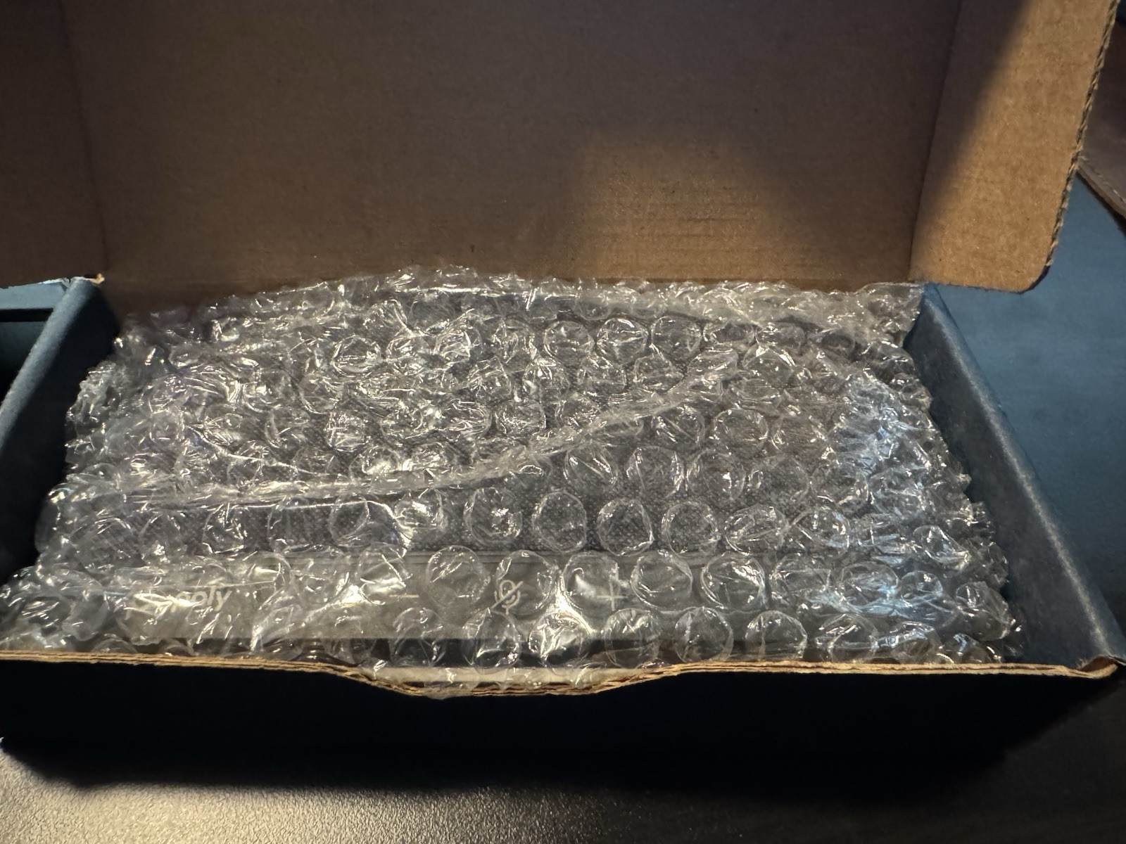 PolySync 40 Microphone for Microsoft Teams USB Bluetooth Speakerphone