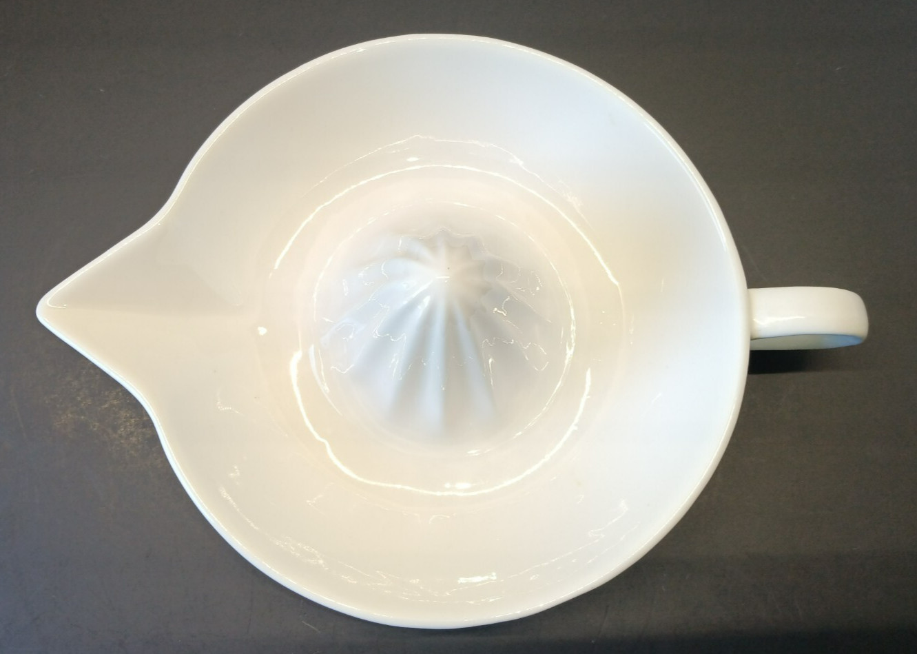 White Ceramic Reamer Juicer White Orange Juice Squeezer with Handle