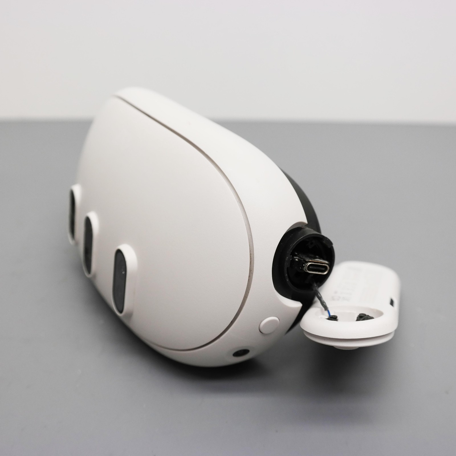 Meta Quest 3 512GB VR Headset ISSUE