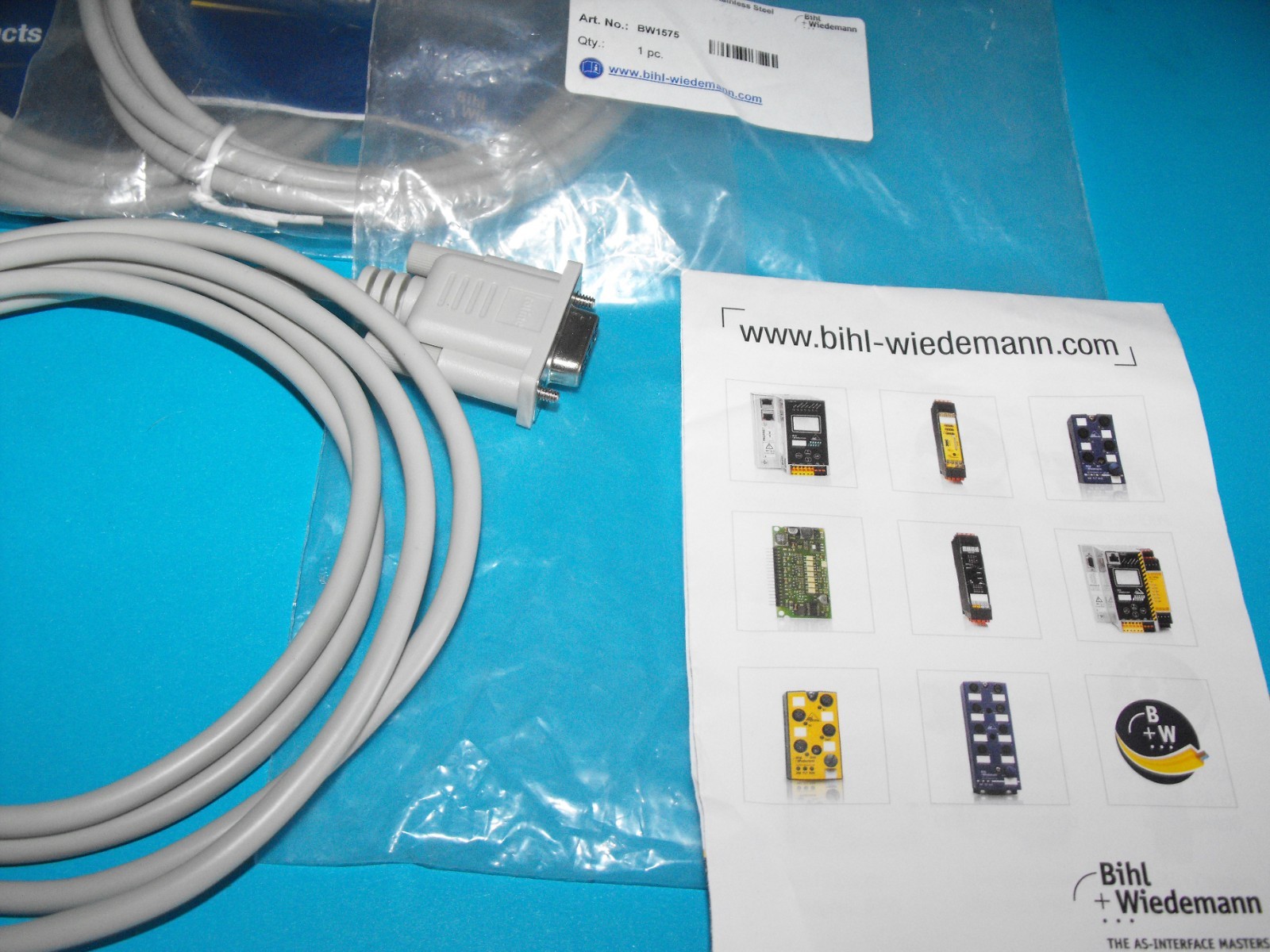 Bihl-Wiedemann BW1575.SERIAL CABLE,D-SUB DATA CABLE 9-PIN,MINI-DIN PLUG 6PIN.NEW
