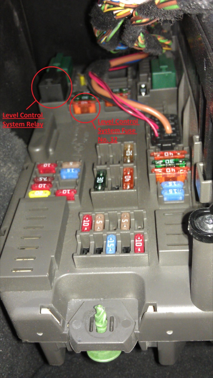OEM BMW E70 / E71 / E72 compressor level control