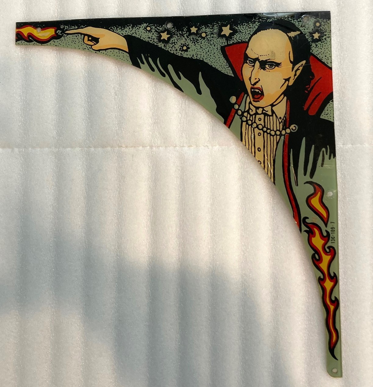 Stern Dracula Pinball Playfield Plastic Part Top Right 13C-109-7 SHIPS FREE!