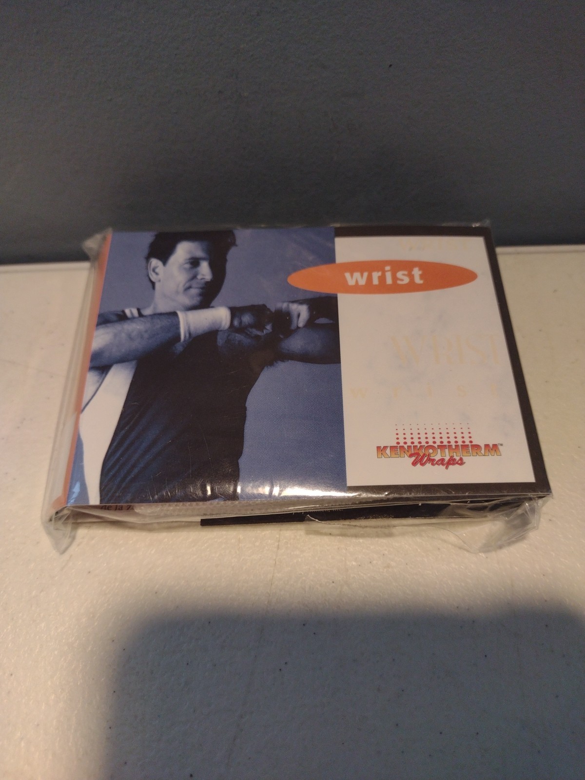 Nikken KenkoTherm Wraps Medium Wrist White Washable Reusable New In Package