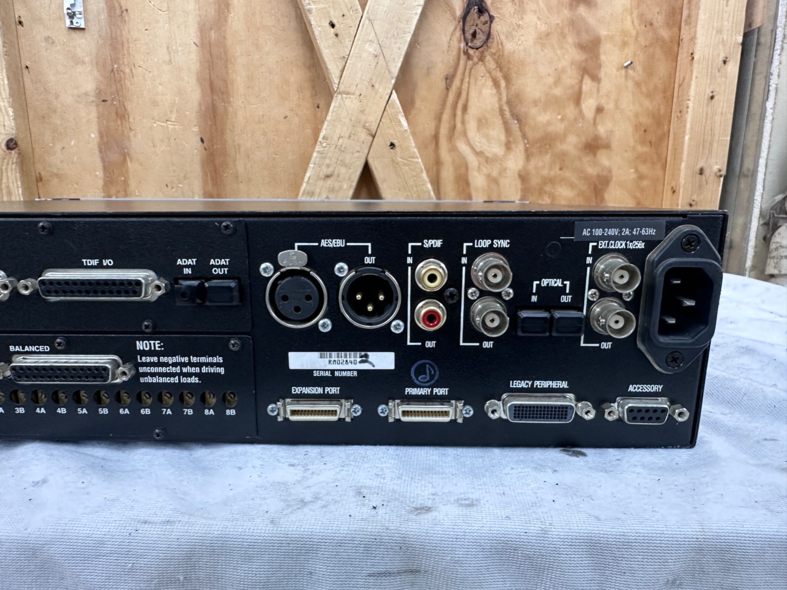 Digidesign 192 Pro Tools HD Interface 1 Analog In, 2 Analog Out, 1 Digital I/O