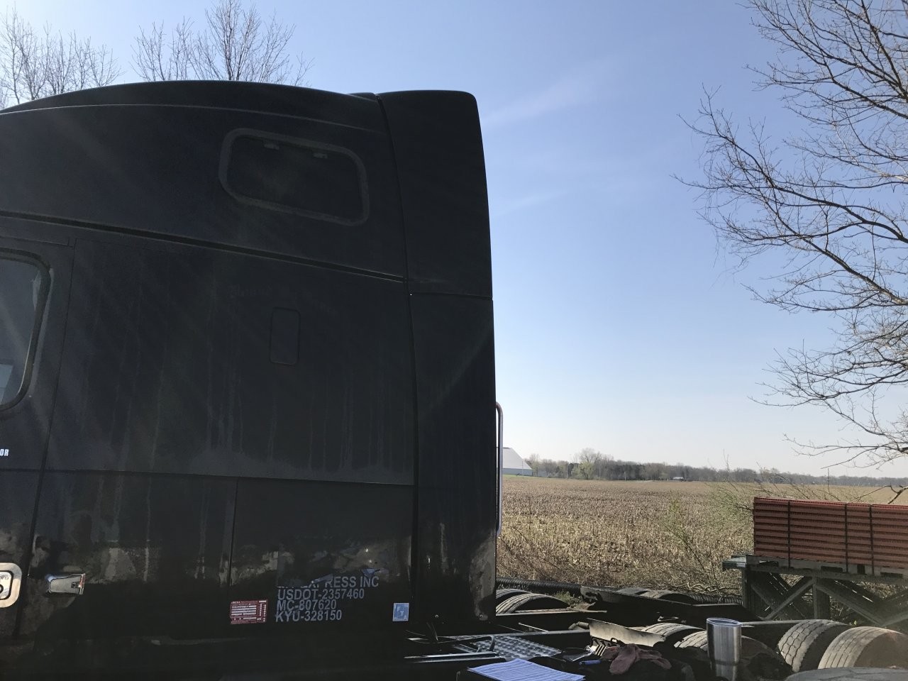 1998-2018 Volvo VNL BLACK Left/Driver UPPER Side Fairing/Cab Extender - Used