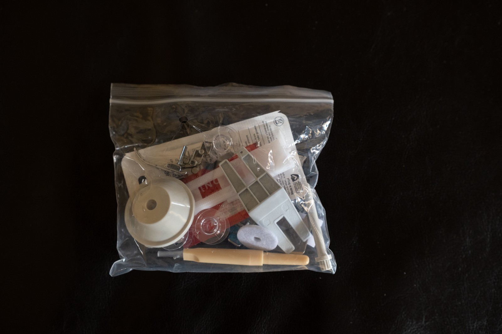 SINGER 4452 Heavy Duty Sewing Machine w/ Included Accessories - (OPEN BOX)