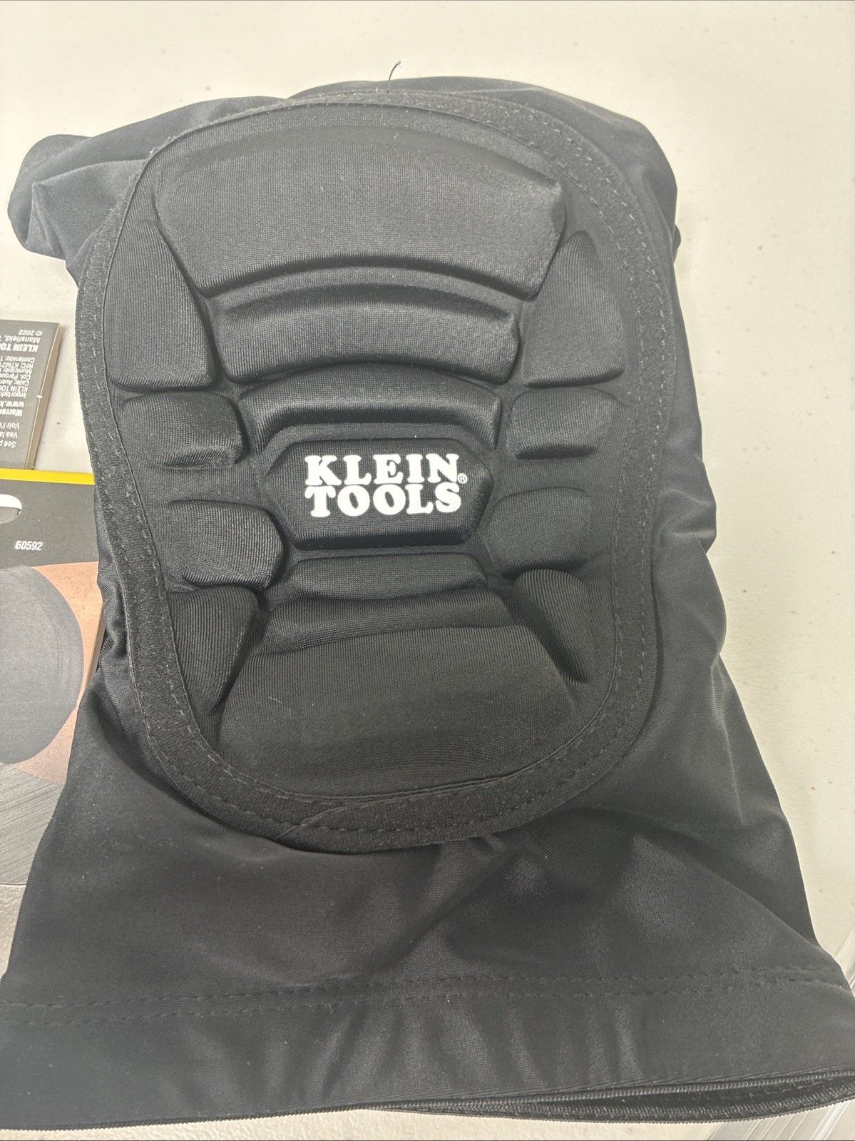 Klein Tools 60592 Lightweight Knee Pad Sleeves, L/XL